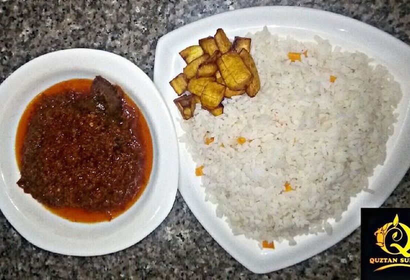 هتل Quztan Suites Ibadan