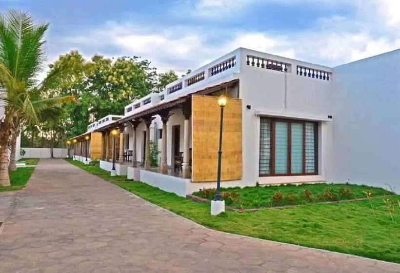 Hotelli Thappa Gardens Resort