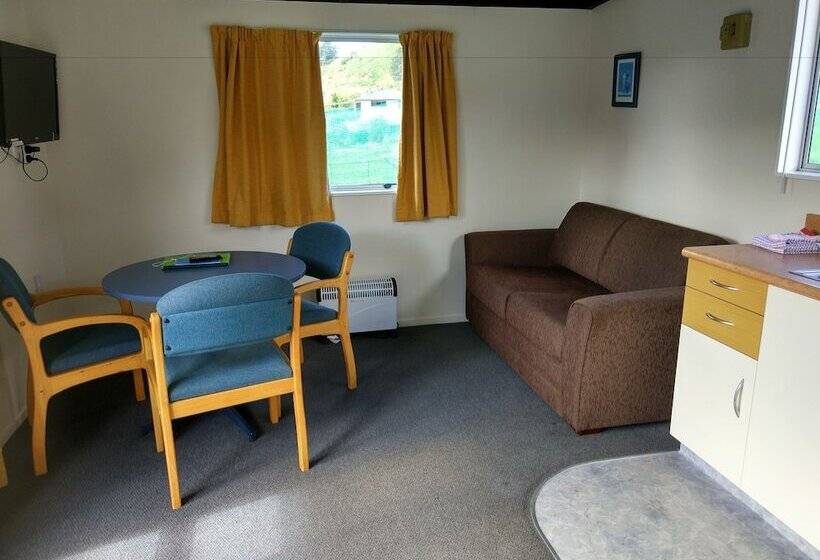 호텔 Picton S Waikawa Bay Holiday Park