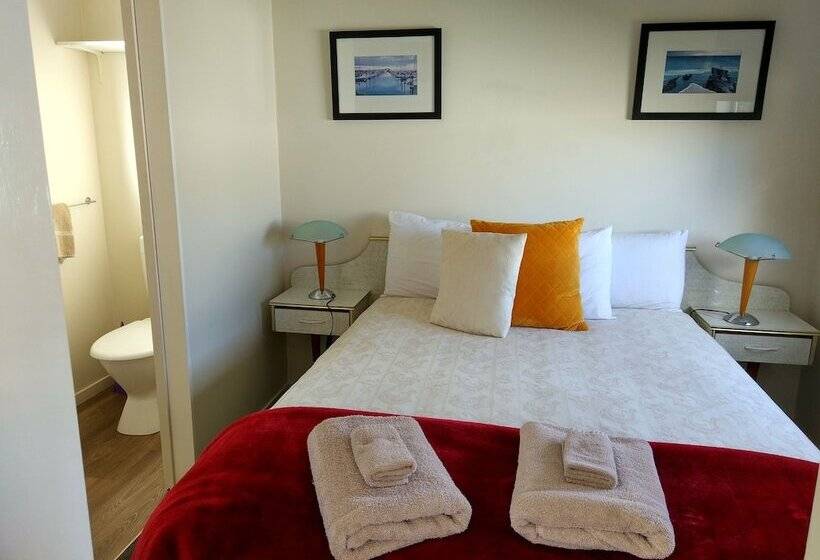 호텔 Picton S Waikawa Bay Holiday Park