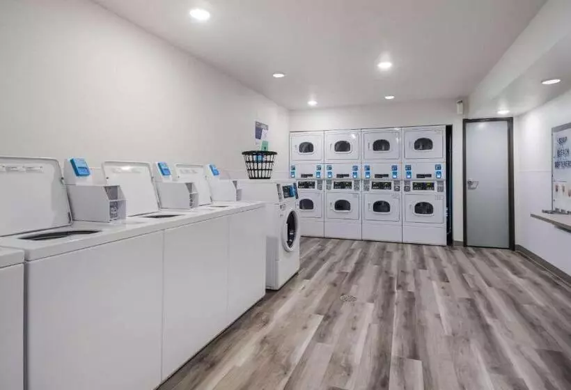 هتل Woodspring Suites Portland Vancouver