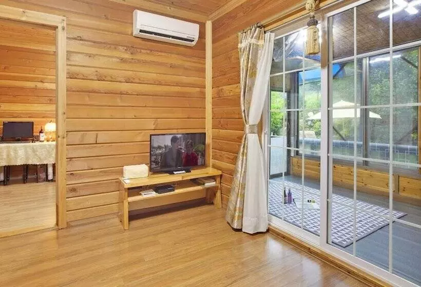 Hwacheon Parprika Yellow Pension