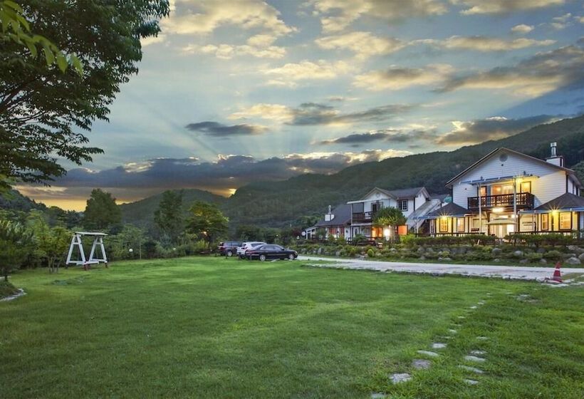 Hwacheon Parprika Yellow Pension