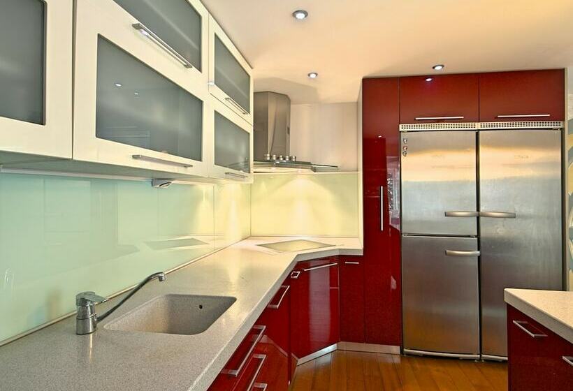 Luxury Villa With Private Pool & Sea View Near City Center Of Poreč