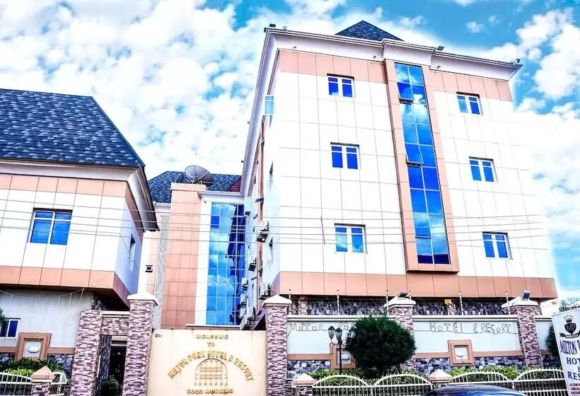 Milton Park Hotel & Resort