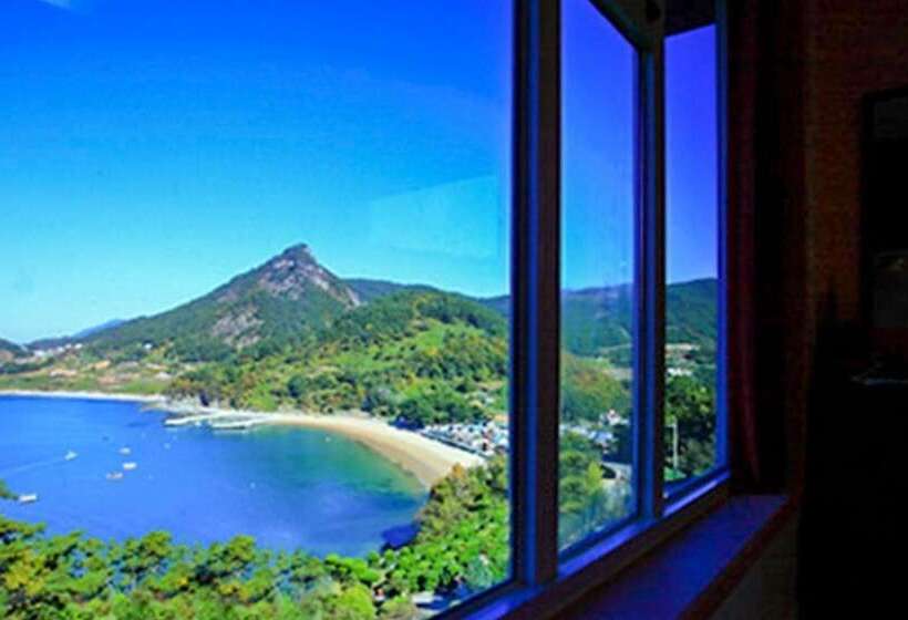 Namhae Elnido Pension