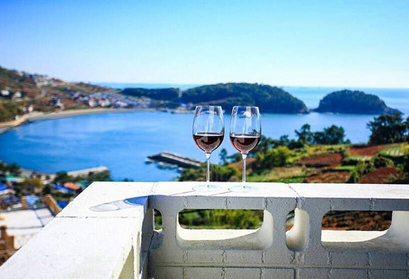 Namhae Elnido Pension