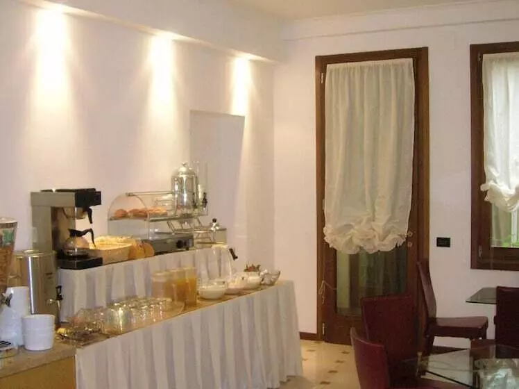 پانسیون Guesthouse Alloggi Agli Artisti