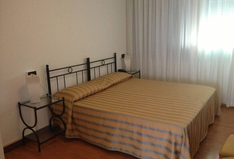 پانسیون Guesthouse Alloggi Agli Artisti