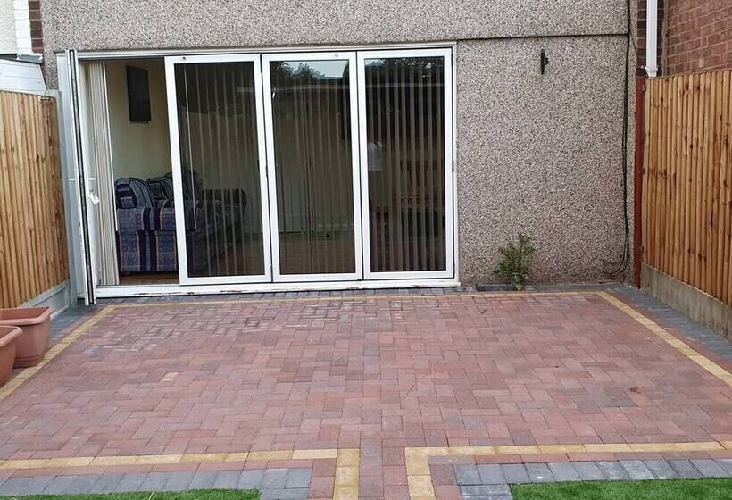 住所  Lovely 5 Bed House In Essex