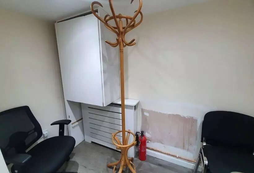 Residenssi Lovely 5 Bed House In Essex