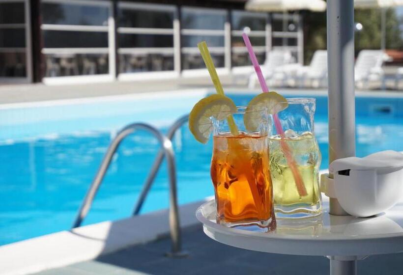 渡假胜地  Cilento Dreams Village