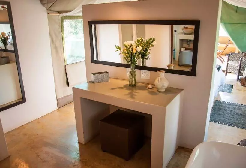 Hotelli B Sorah Luxury Tent & Venue