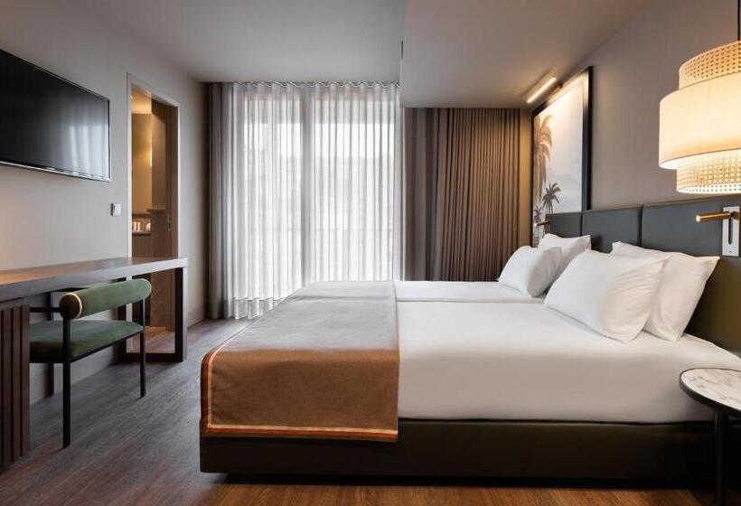 هتل Exe Essenzia Porto