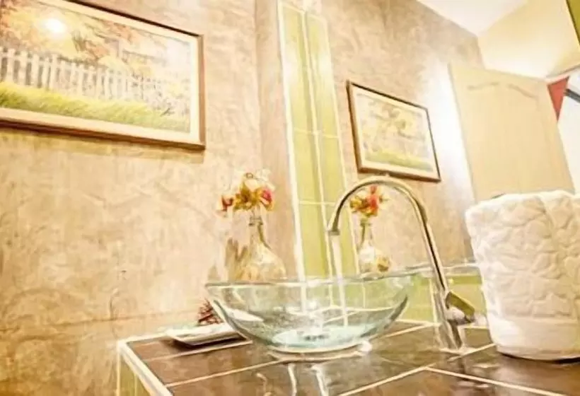 Hotelli Full House Resort