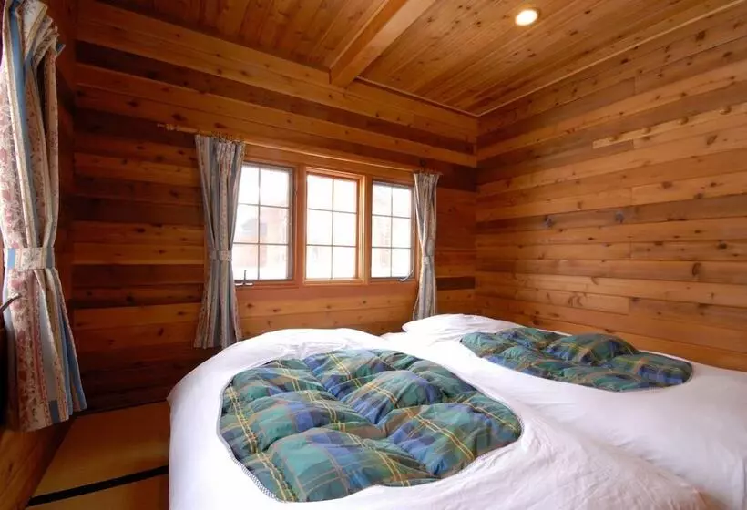 Hotelli Hakuba Brownie Cottage