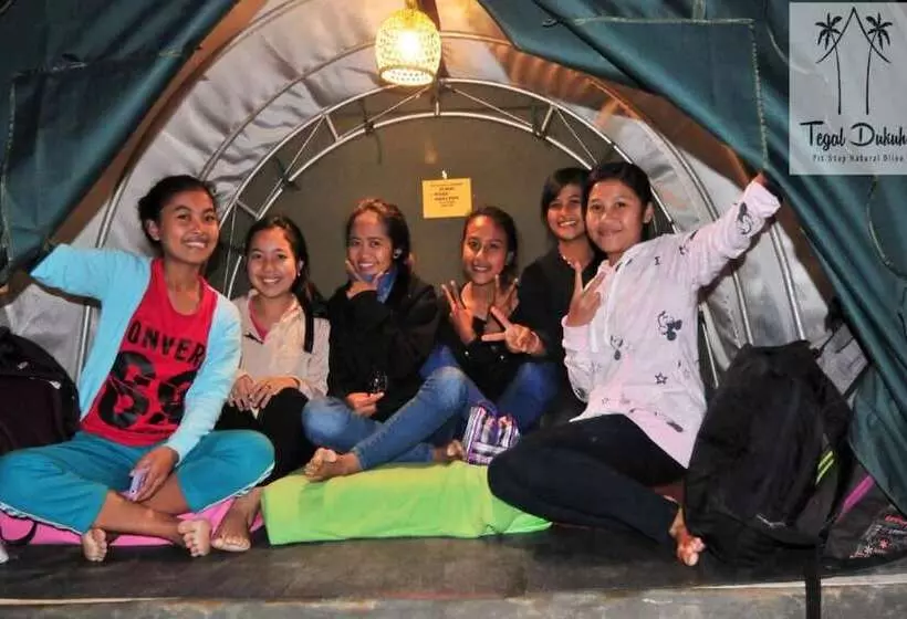 ユースホステル Tegal Dukuh Camp