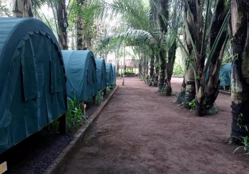 ユースホステル Tegal Dukuh Camp