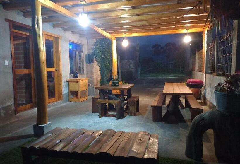 تختخواب و صبحانه Bonanza Hospedaje