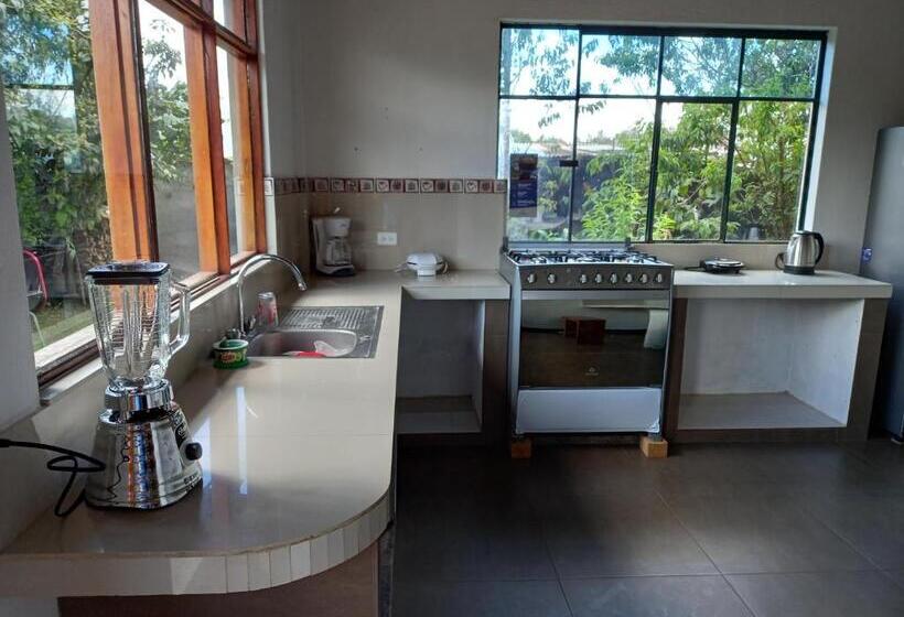 تختخواب و صبحانه Bonanza Hospedaje