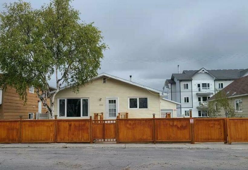 تختخواب و صبحانه Yk Aurora