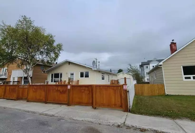 Aamiaismajoitus (B&B) Yk Aurora