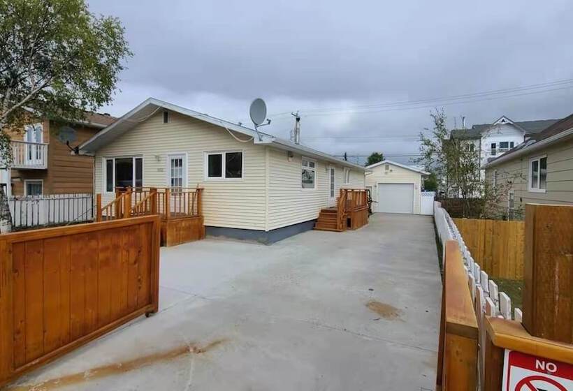 تختخواب و صبحانه Yk Aurora