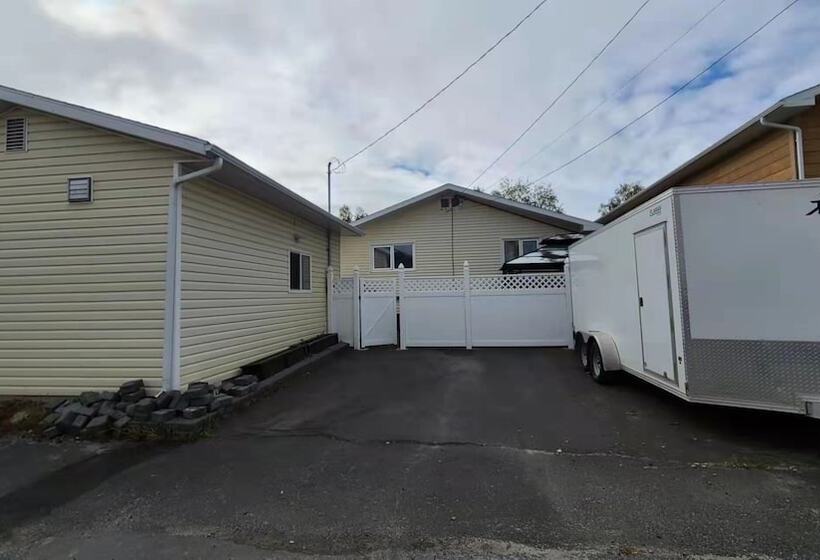 تختخواب و صبحانه Yk Aurora