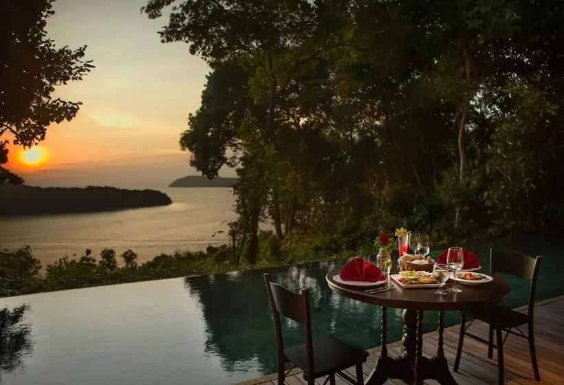 ホテル Ambong Pool Villas