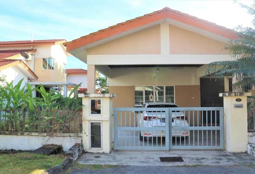 Otel Oyo 90300 D Hitech Home