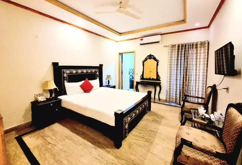 هتل Royal Continental
