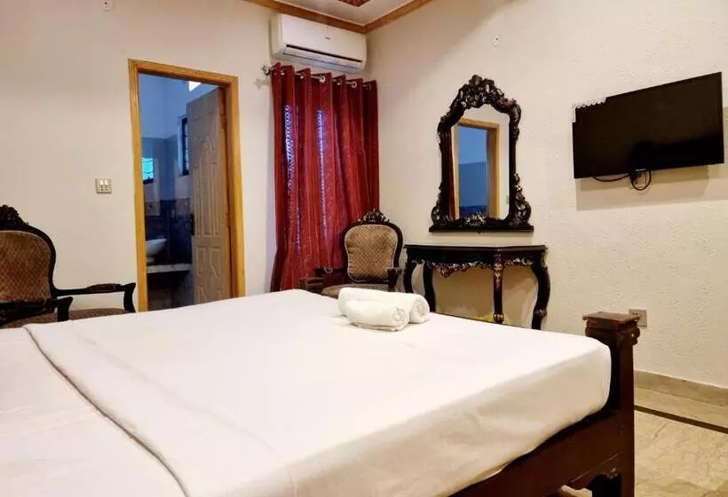 هتل Royal Continental