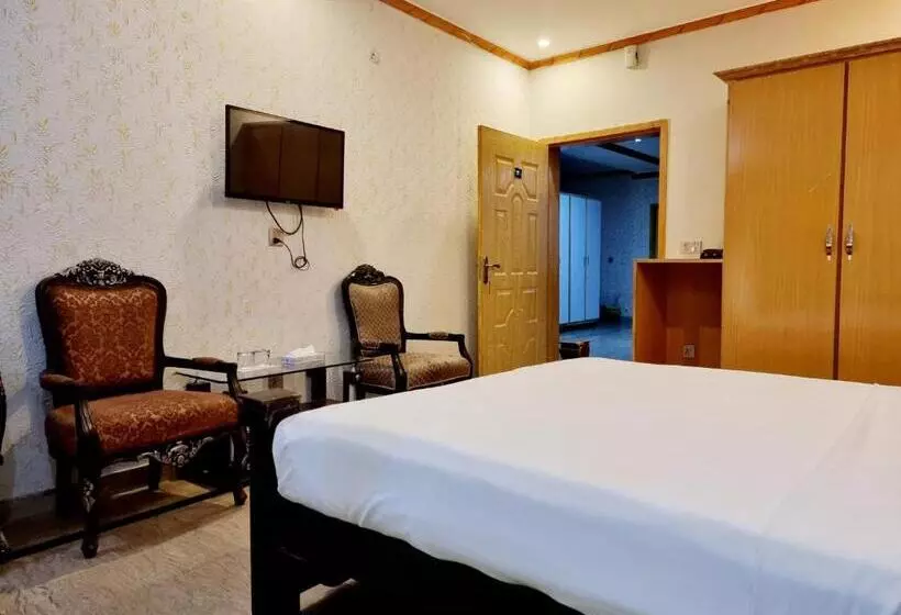 هتل Royal Continental