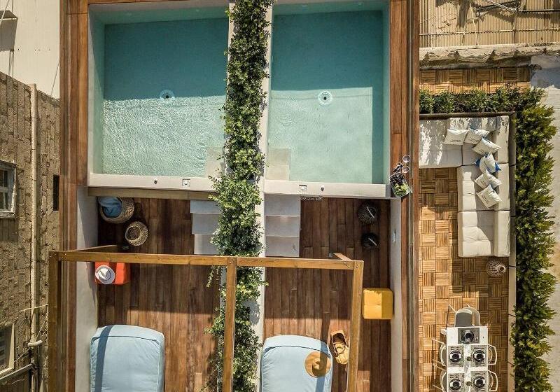 هتل Shapes Luxury Suites