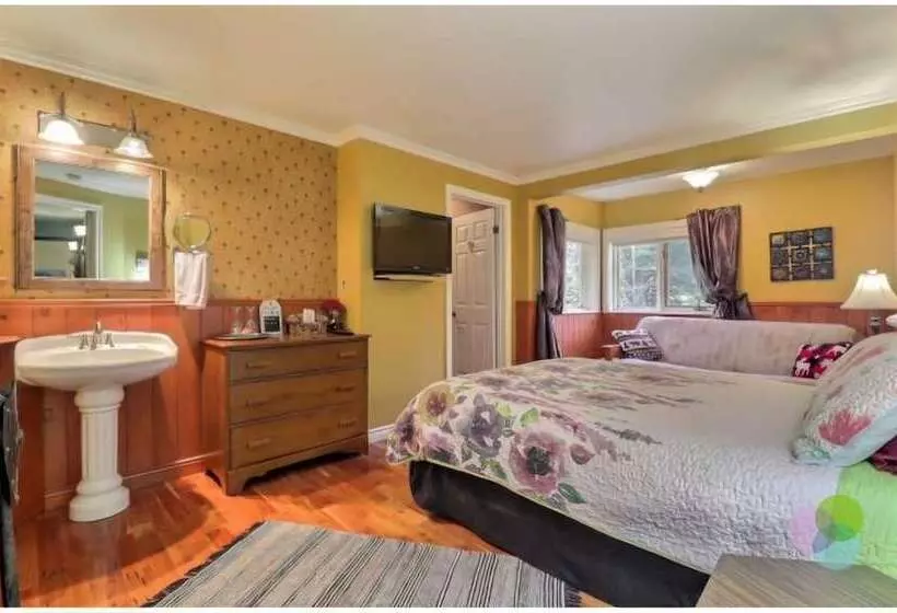 Aamiaismajoitus (B&B) La Vie Est Belle