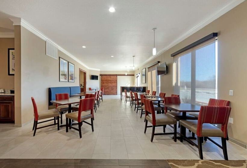 فندق Comfort Inn & Suites Harrah