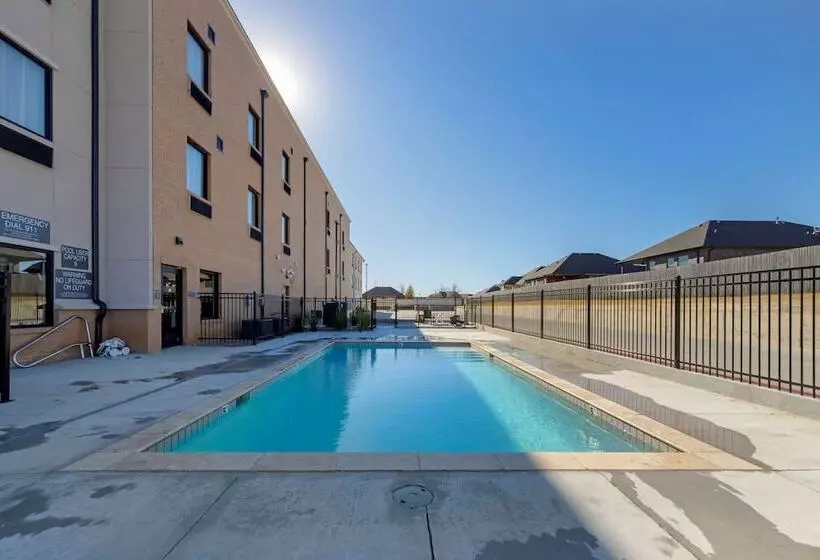 Hotelli Comfort Inn & Suites Harrah