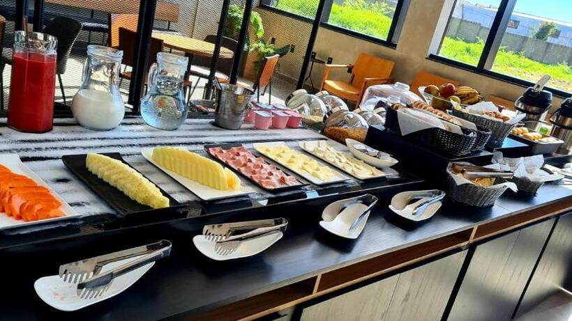 ホテル Ibis Nova Serrana