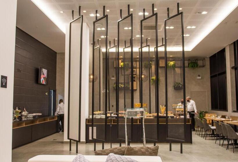 ホテル Ibis Nova Serrana