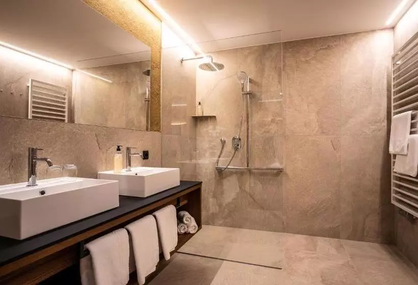 ホテル Mont Floris Obereggen