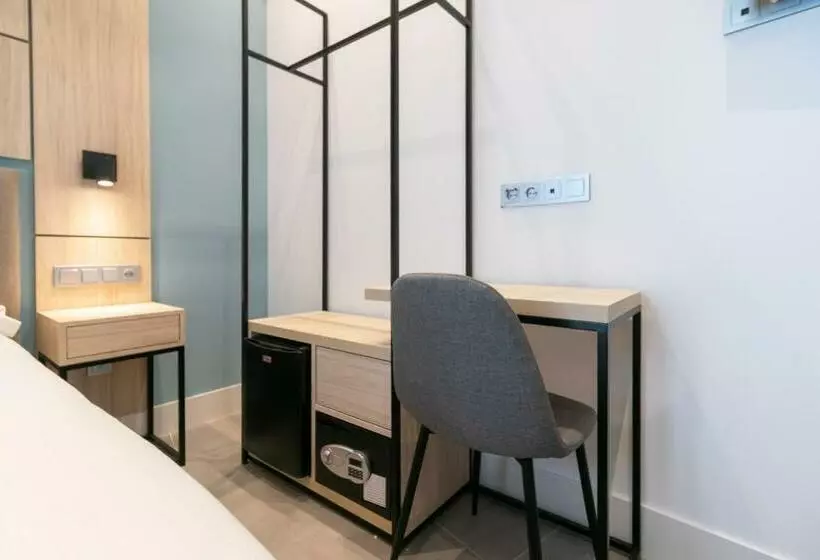 Hotelli Real Maqueda   Málaga