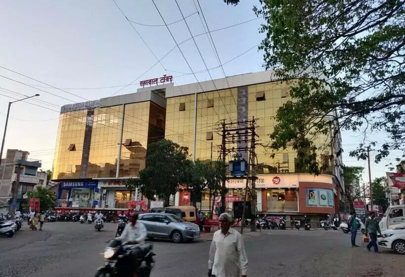 Hotelli Runwal Tower, Ichalkaranji