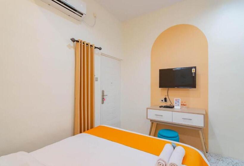 Отель Sans Resort Parung Bogor