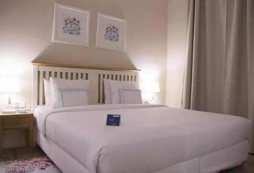 هتل The Best Centric