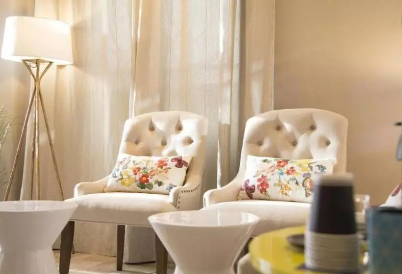 هتل The Best Centric