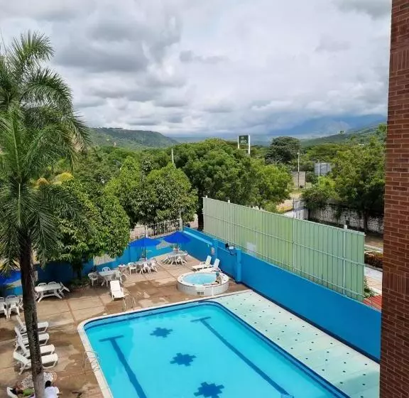 Zahira Hotel Melgar