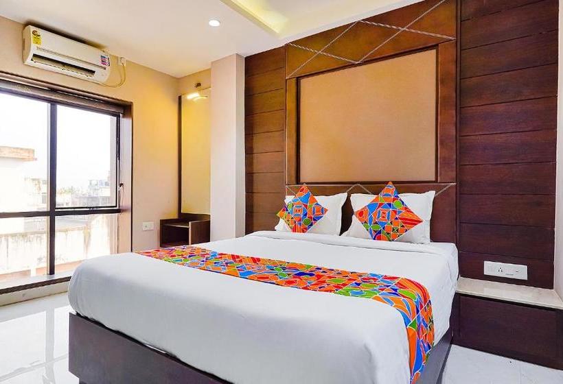 Fabhotel Eros 211   Nr Sreebhumi