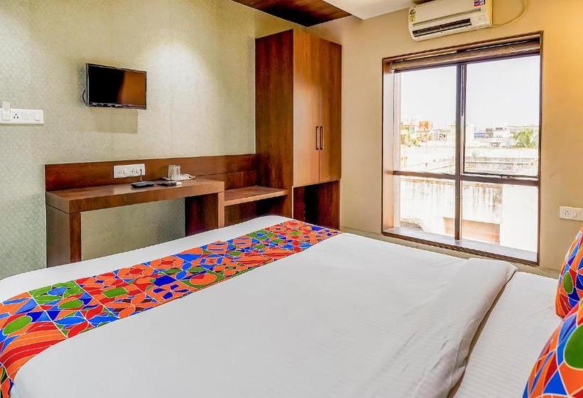 Fabhotel Eros 211   Nr Sreebhumi