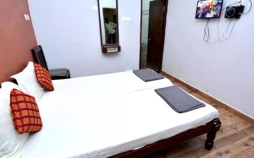 Hotelli Aryana Guest House