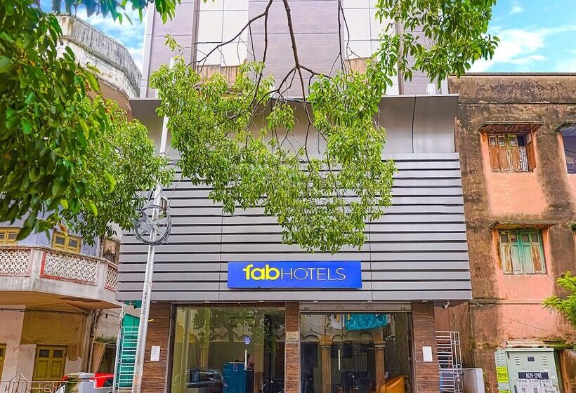 Fabhotel Eros 211   Nr Sreebhumi